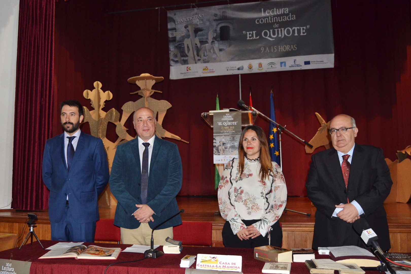 El presidente de la Diputación se suma a la celebración del Día del Libro iniciando la lectura continuada de El Quijote.